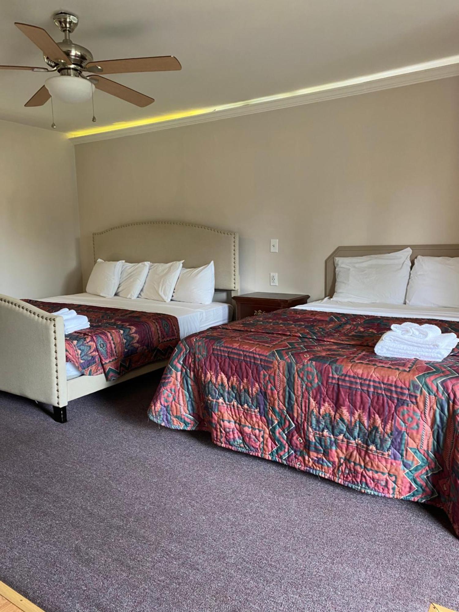 Barberry Court Motel &Cabins Lake George Quarto foto